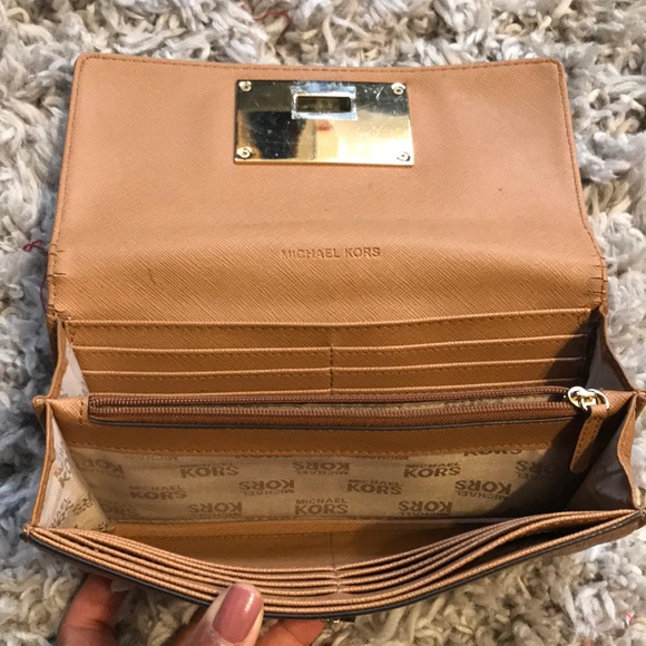 Michael Kors is wallet